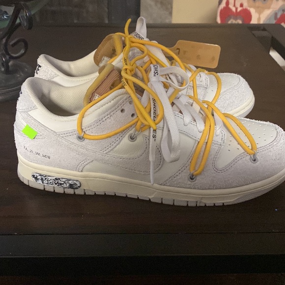 Size 9 1/2 off white dunks lot 39 of 50 - Picture 3 of 3